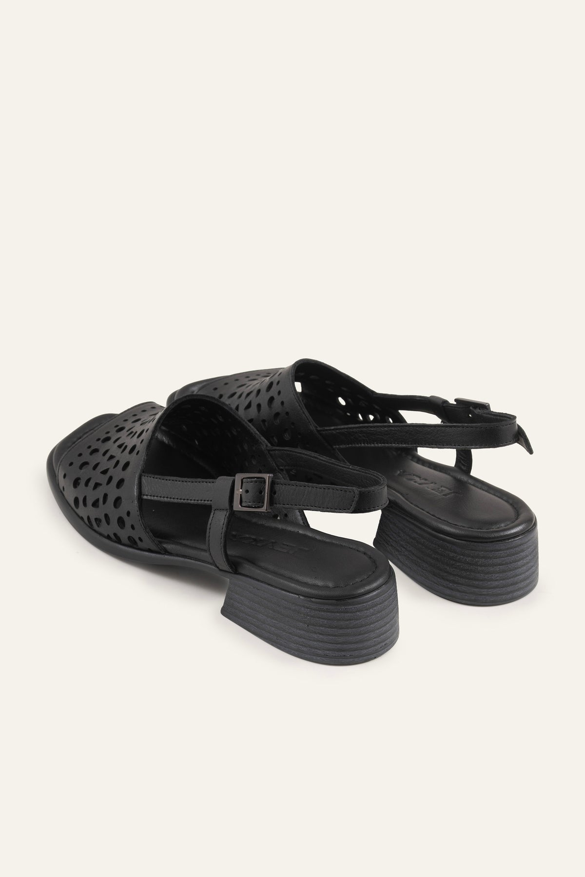 Atrani Genuine Leather Women Low Heel Sandals Black - view 3