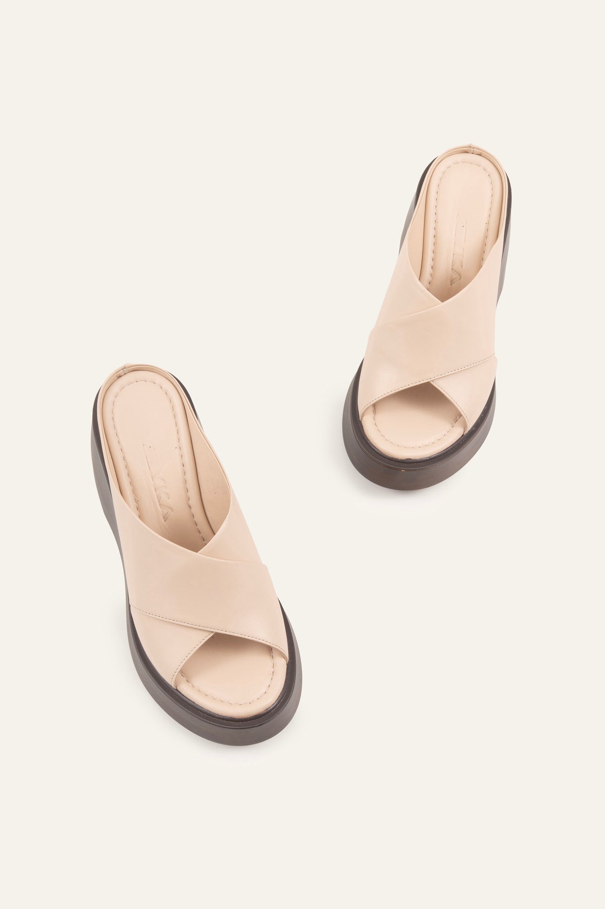 Menton Genuine Leather Women Wedge Slides Cream - view 4